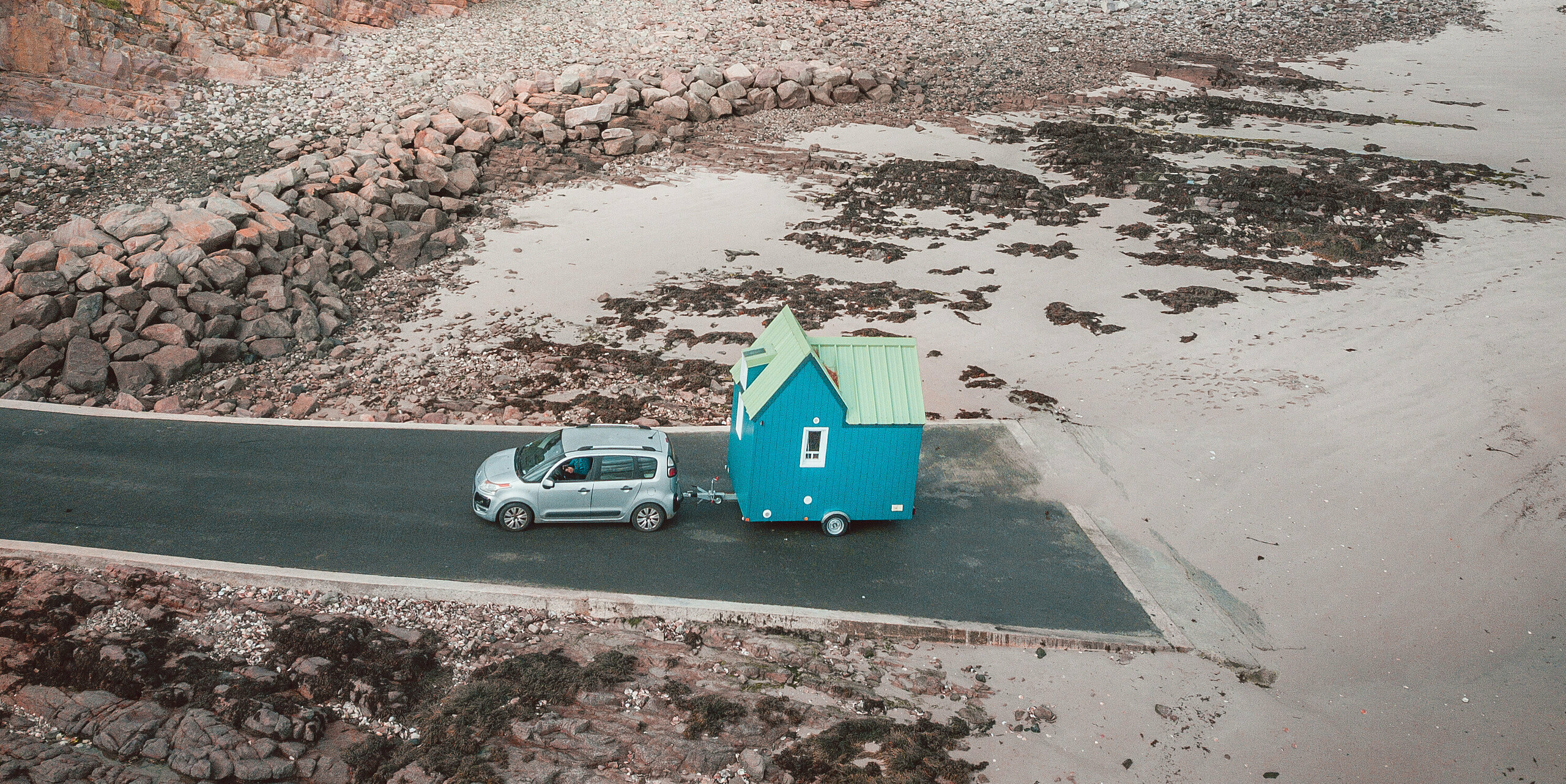 PREFALZ a FALZONAL na mobilných a ekologických domčekoch Tiny House od CaHuTe