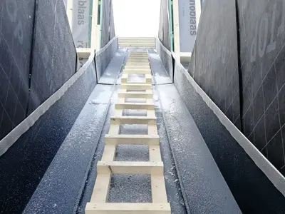 Pomôcky na montáž pri namrznutej streche.