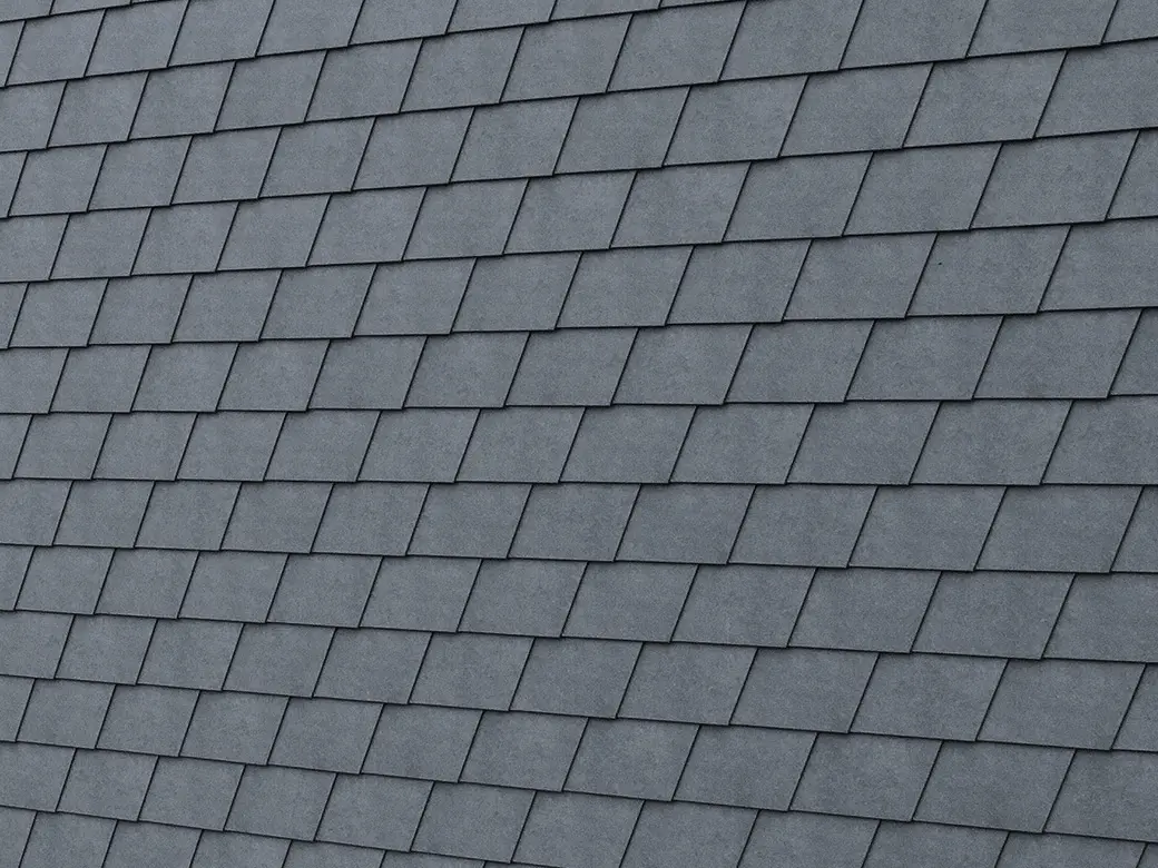 PREFA fasádny šindeľ vo farbe P.10 kamenná šedá, detailná snímka