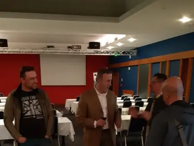 Diskusia a výmena skúseností, výrobca vs. remeslo.