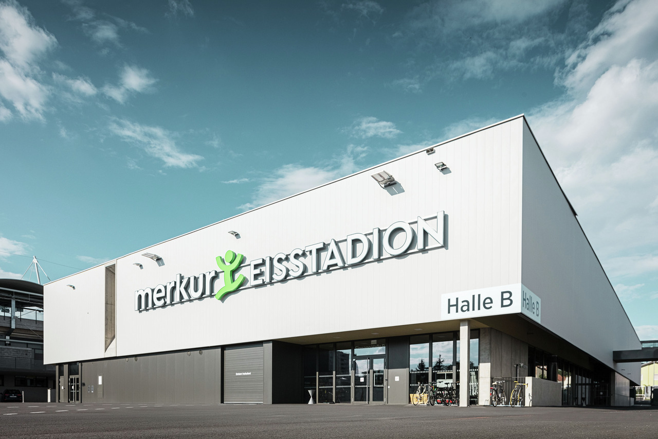 Referenčné objekty PREFA Fasádne systémy Siding 17 P.10 čistá biela